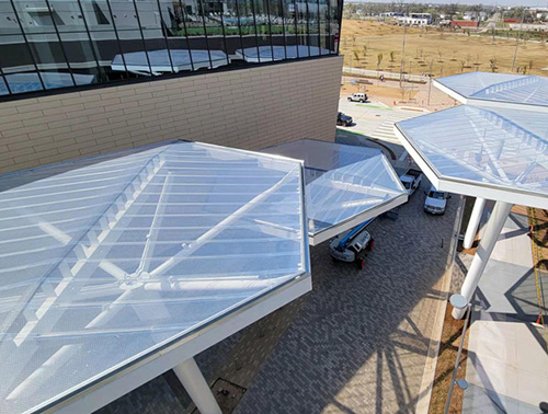 從彈性形變到透明美感，長春張拉膜材料的各種形態(tài)