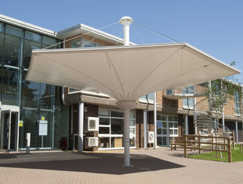 長春膜結(jié)構(gòu)罩棚膜面拼縫方式