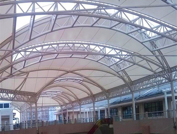 膜結(jié)構(gòu)建筑-商業(yè)廣場吉林長春膜結(jié)構(gòu)的優(yōu)勢